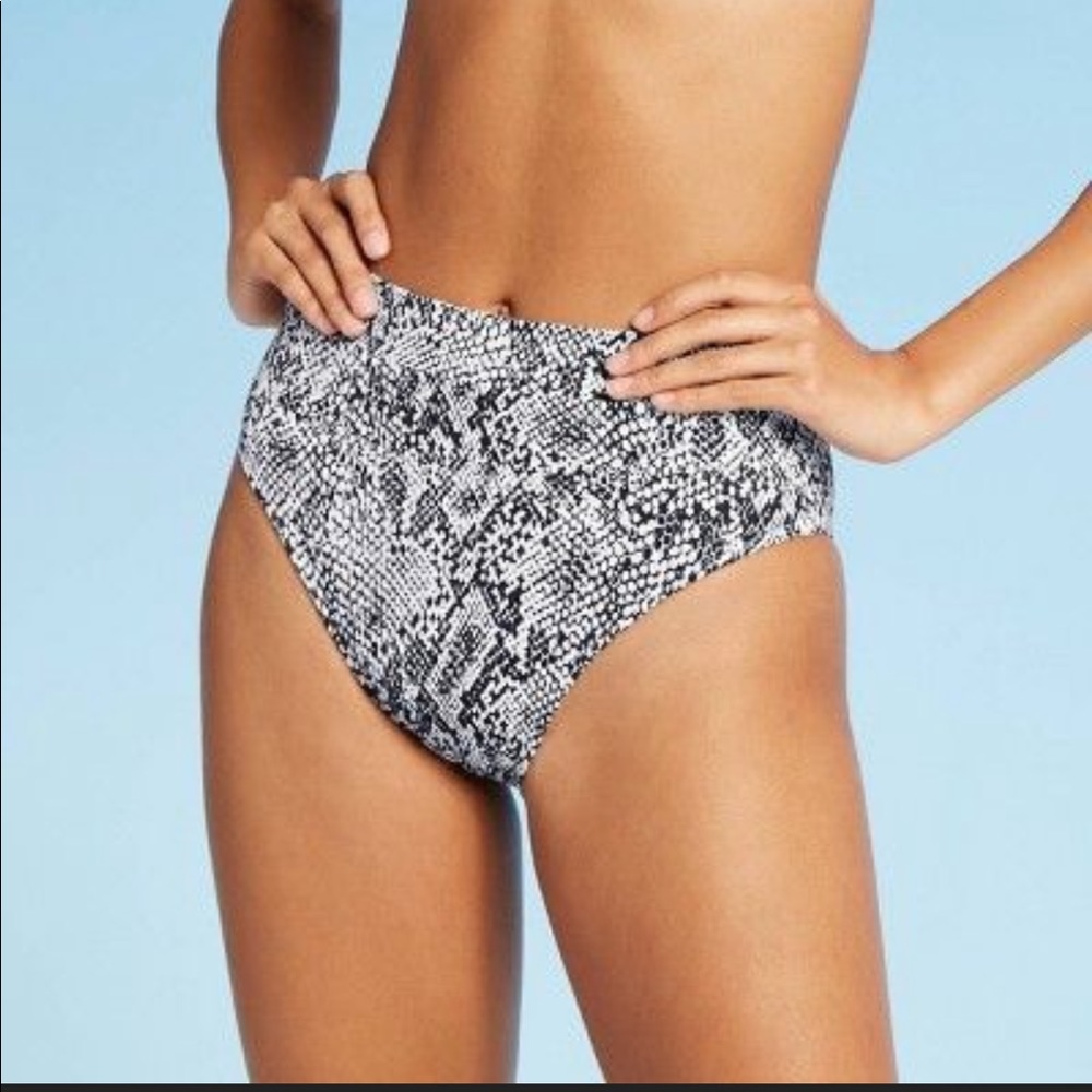 TARGET Juniors' Ribbed Cheeky High Leg High Waist Bikini Bottom -Snake Print M